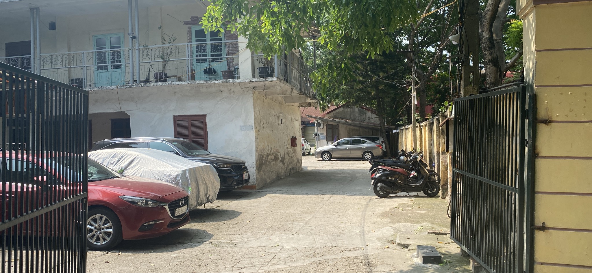 Cần bán (chuyển nhượng) mảnh đất tại Số 9 ngõ 325 Kim Ngưu, phương Thanh Lương, Hai Bà Trưng Hà Nội.