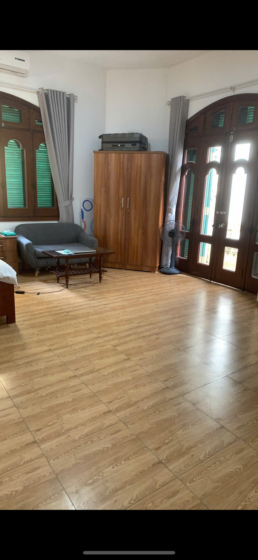 Chính chủ cho thuê căn hộ Studio tầng 3 tại ngõ 31 đường Xuân Diệu, Phường Quảng An, Tây Hồ, Hà Nội.