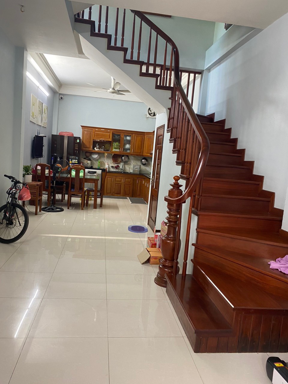 Chính chủ cho thuê nhà 4 tầng ở Phú Viên - Bồ Đề LH 0966661686