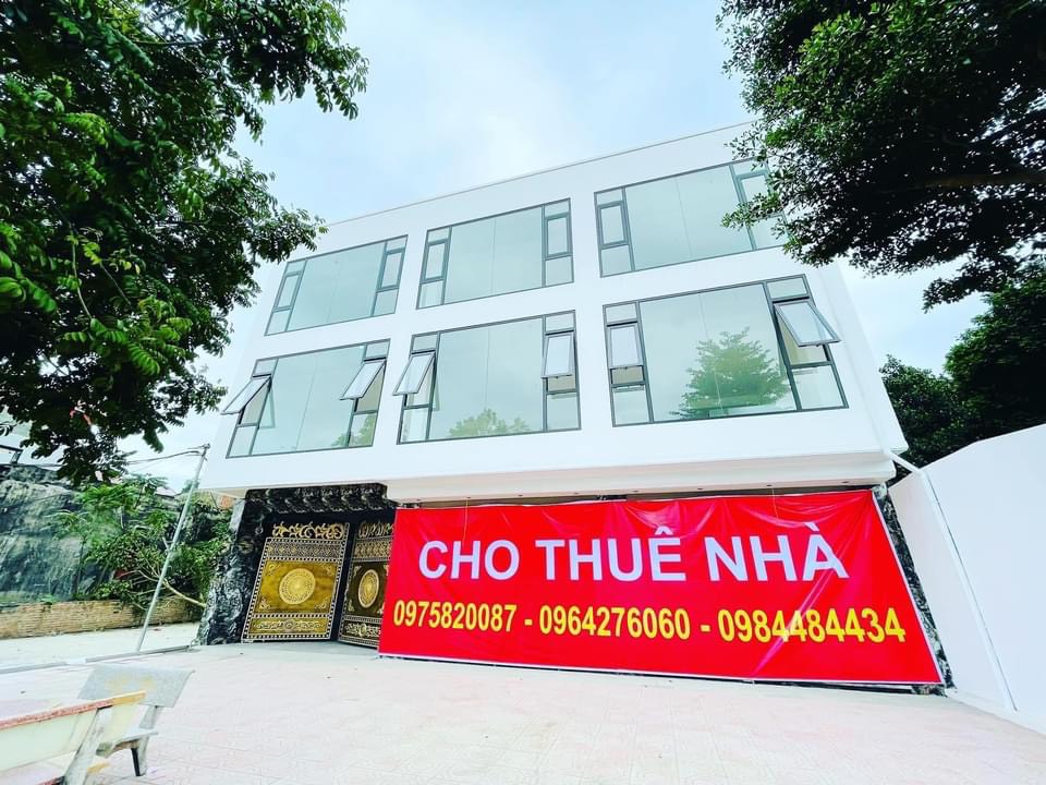 Chính chủ cho thuê nhà mặt đường QL21 Thôn Hòa Lạc, Xã Bình Yên, Thạch Thất DT200m2x3 tầng Giá 50tr/th