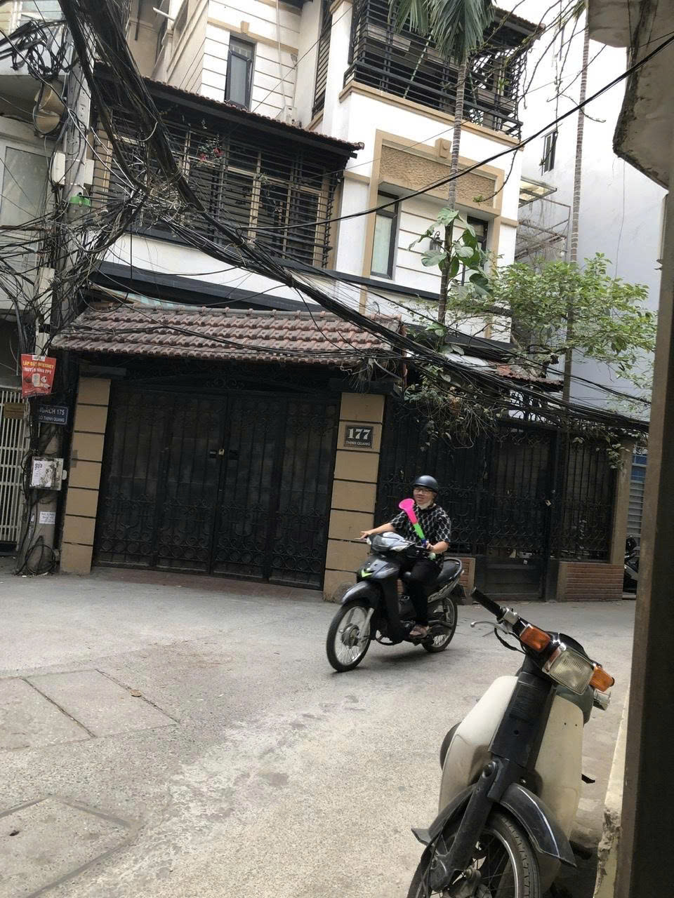 Chính Chủ Cho Thuê Nhà Nguyên Căn 3 Tầng - Đường Thịnh Quang, Đống Đa – Ô Tô Đỗ Cửa