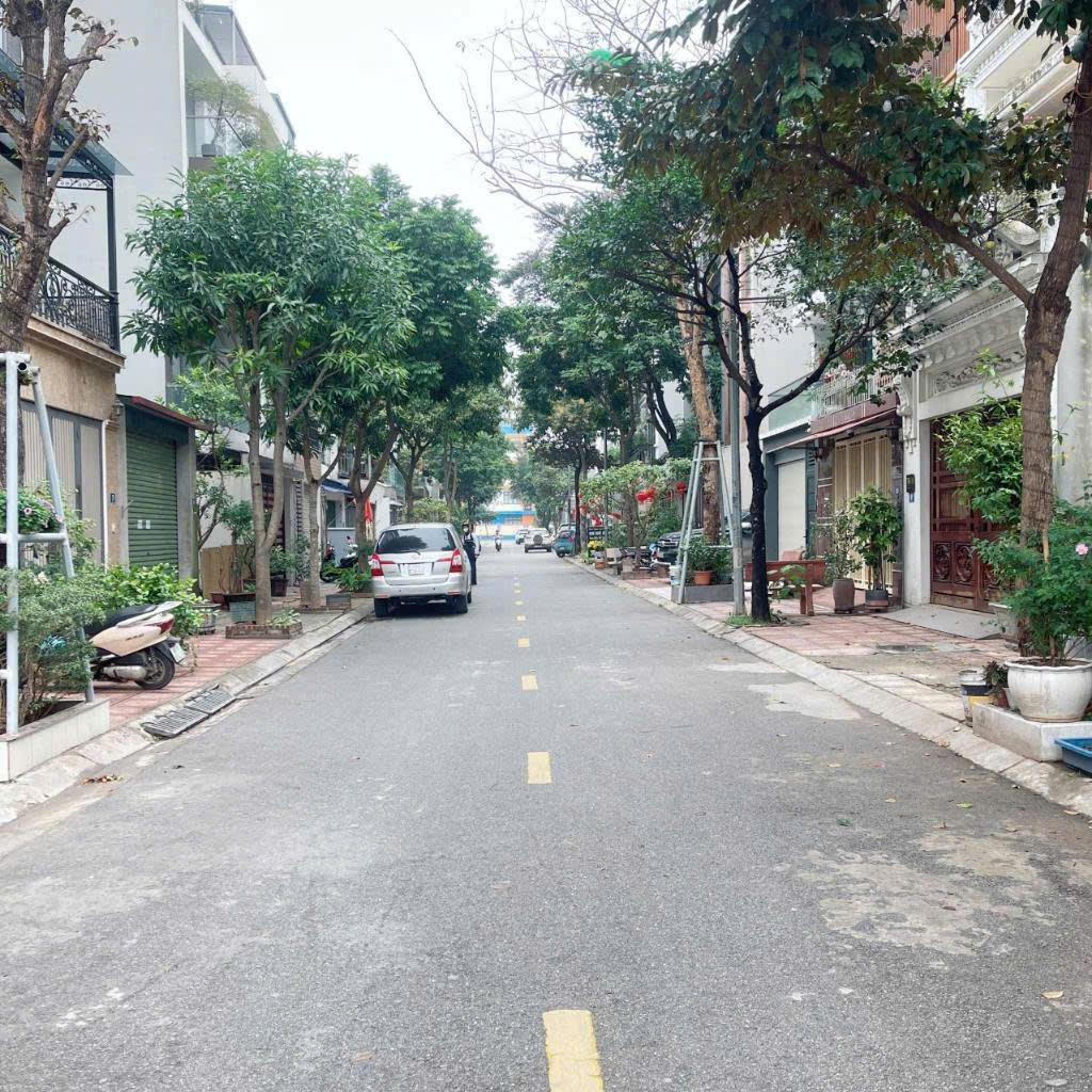 HIẾM ĐẸP – ĐẤT ĐẤU GIÁ VIỆT HƯNG – PHÂN LÔ Ô TÔ TRÁNH – VỈA HÈ RỘNG – TRUNG TÂM LONG BIÊN