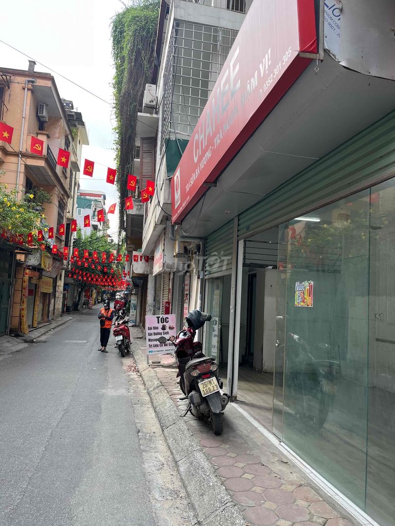 mặt bằng kinh doanh 30m2 mặt tiền 7m tại mặt phố Yên Lãng Đống Đa