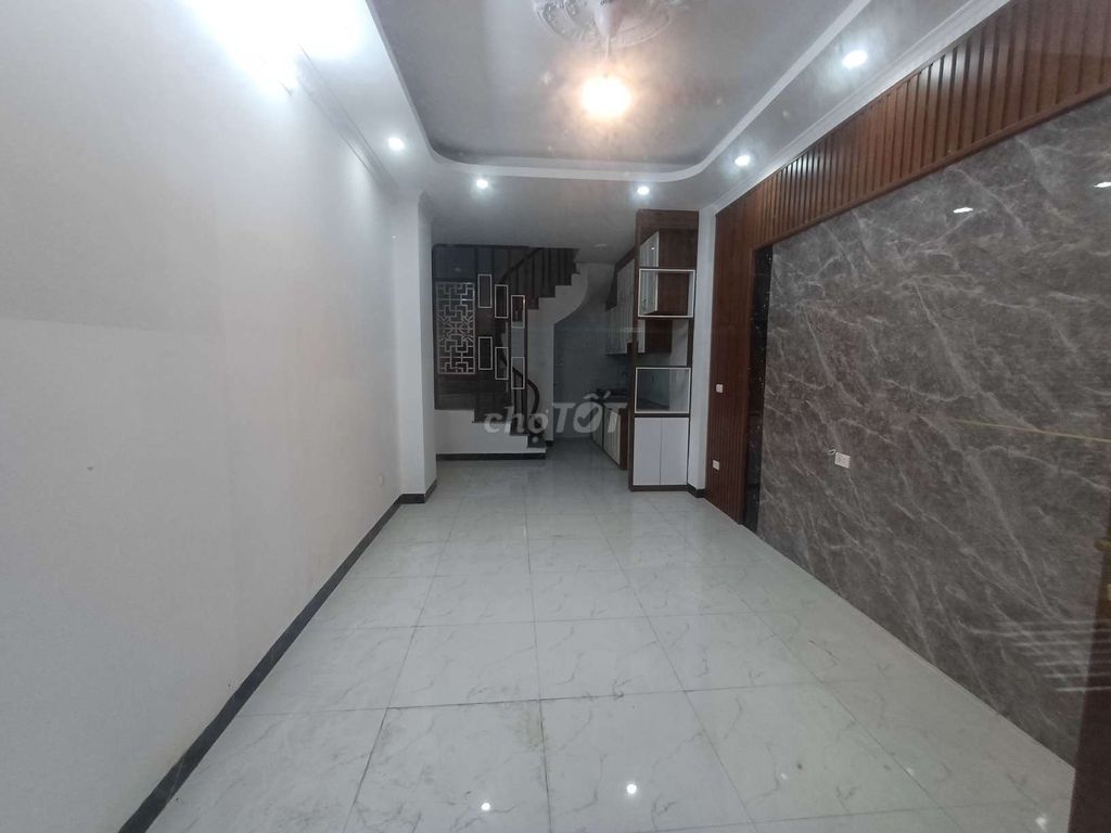 NHÀ ĐẸP CHỈ DÀNH CHO NGƯỜI NHÌN XA TRÔNG RỘNG